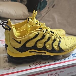 Nike Yellow and Black Sneakers with VaporMax Cushioning